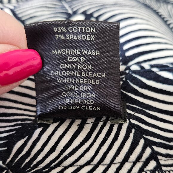 ANN TAYLOR Factory Signature Cropped Pants - Picture 8 of 9